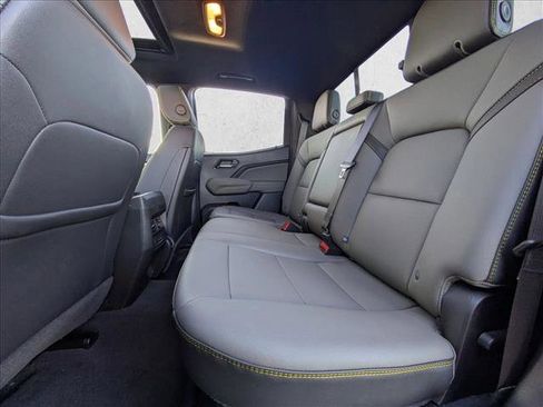 Used 2025 Chevrolet Colorado ZR2 w/ Midnight Edition image 20