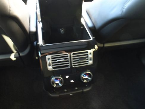 Used 2018 Land Rover Range Rover Long Wheelbase Supercharged image 27