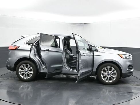 Used 2022 Ford Edge Titanium image 38