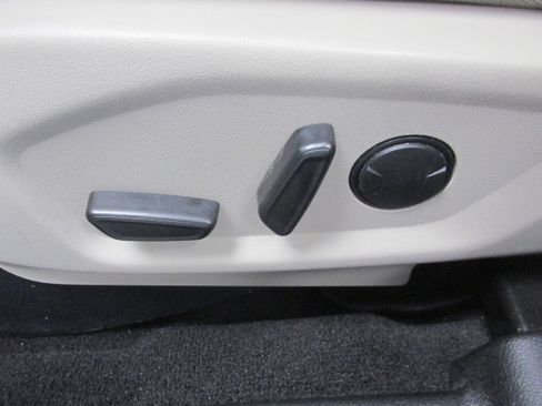 Used 2019 Ford Explorer XLT w/ Equipment Group 201A image 33