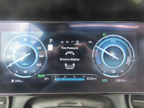 Used 2025 Hyundai Elantra Limited image 45