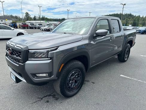 Used 2026 Nissan Frontier PRO-4X AWD/4WD image 6