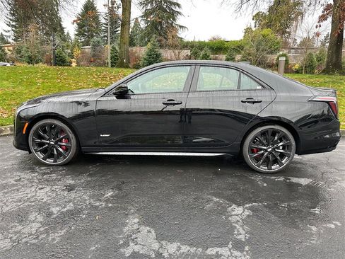 New 2025 Cadillac CT4 V w/ Super Cruise Package image 2