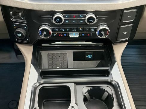 Used 2026 Ford F450 Platinum w/ Platinum Plus Package image 24