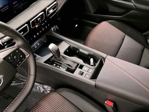 New 2026 Nissan Sentra SR FWD image 9