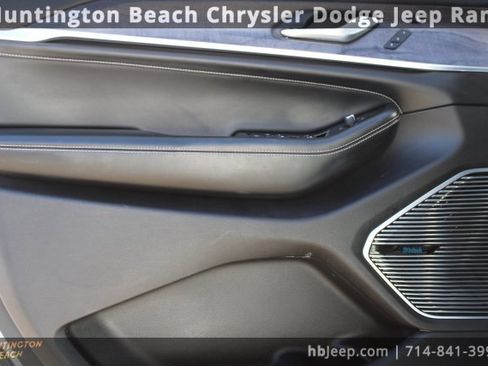 Used 2021 Jeep Grand Cherokee L Overland w/ Luxury Tech Group IV image 10