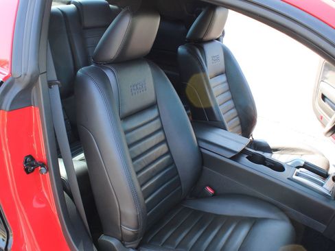 Used 2006 Ford Mustang GT RWD image 16