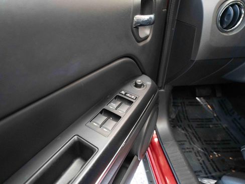 Used 2014 Jeep Patriot Limited FWD image 7