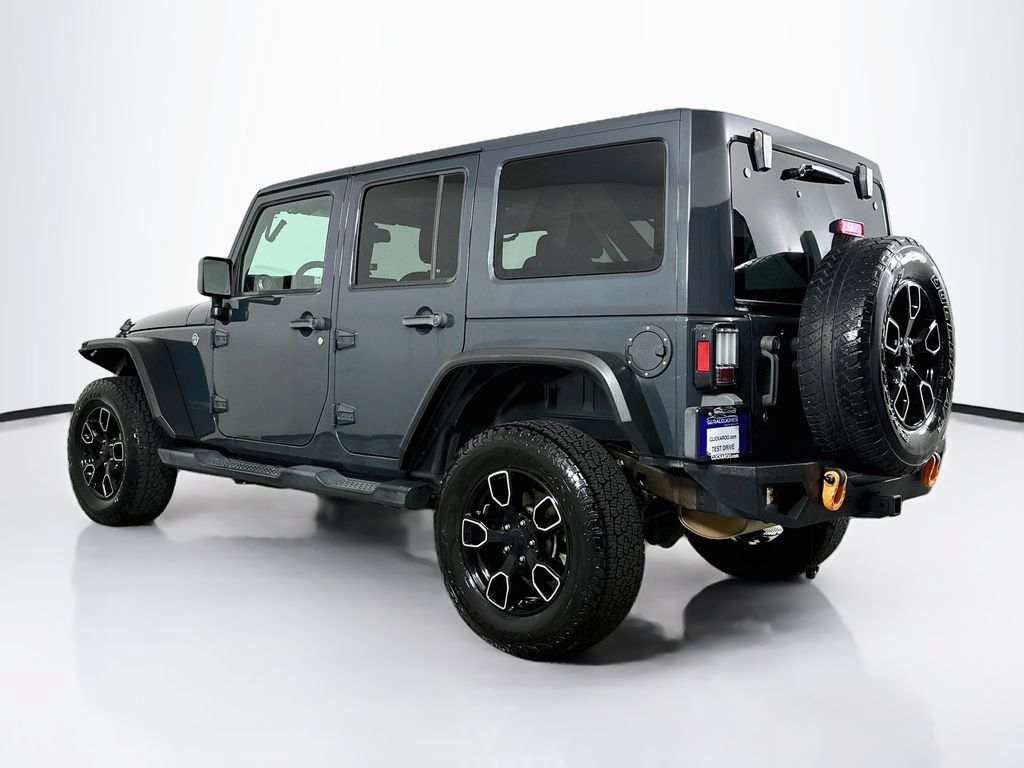 Used 2018 Jeep Wrangler Unlimited Sahara AWD/4WD image 6