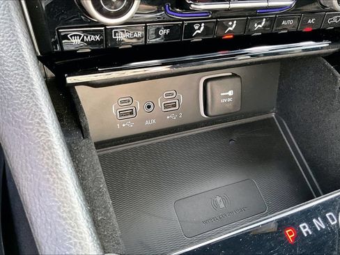 Used 2022 Jeep Grand Cherokee L Overland w/ Luxury Tech Group IV AWD/4WD image 30