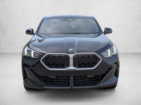 Used 2026 BMW X2 xDrive28i AWD/4WD image 2