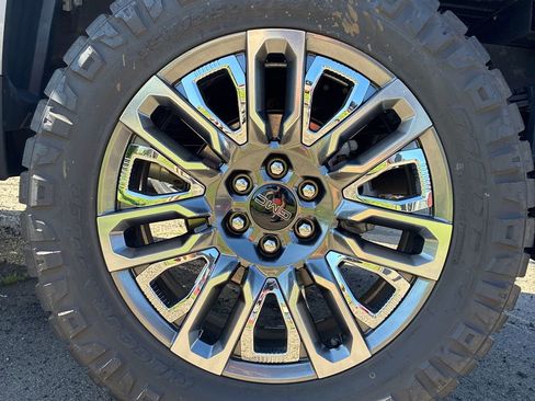 Used 2025 GMC Sierra 1500 Denali Ultimate AWD/4WD image 17
