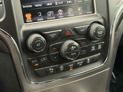 Used 2017 Jeep Grand Cherokee Altitude image 24