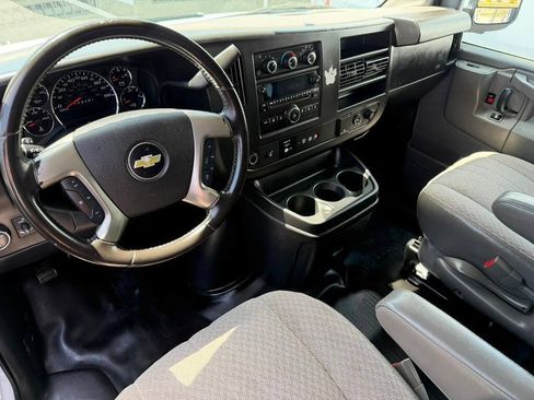 Used 2016 Chevrolet Express 2500 LS RWD image 18