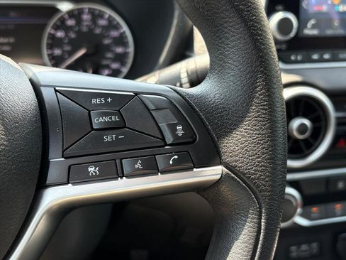 Used 2024 Nissan Sentra SV FWD image 13