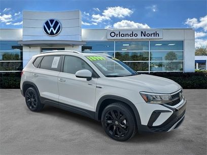 Used 2022 Volkswagen Taos SE w/ Panoramic Sunroof Package