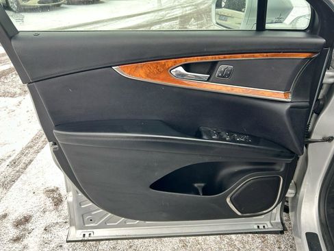 Used 2016 Lincoln MKX Select image 14