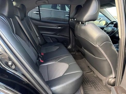 Used 2022 Toyota Camry SE w/ Cold Weather Package FWD image 15
