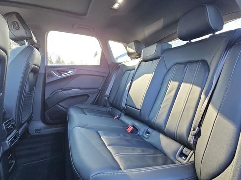 Used 2023 Audi Q4 e-tron Premium Plus w/ Premium Plus image 25