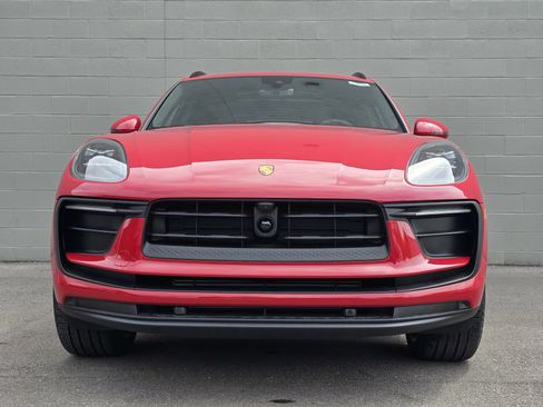 New 2025 Porsche Macan image 6