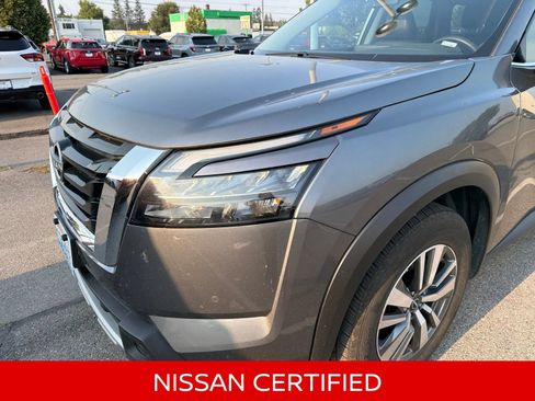 Certified 2025 Nissan Pathfinder SL AWD/4WD image 2