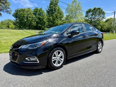 Used 2016 Chevrolet Cruze LT w/ Convenience Package FWD image 1
