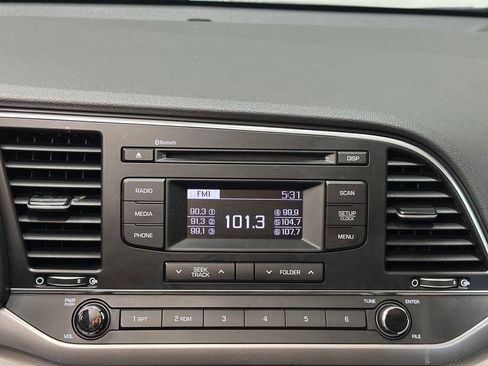 Used 2018 Hyundai Elantra SE w/ Cargo Package image 15