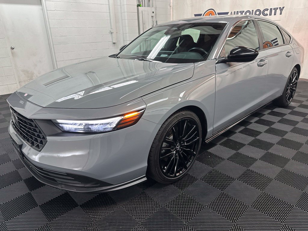 Used 2024 Honda Accord Sport image 4