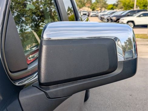 Used 2021 Chevrolet Silverado 1500 LT image 13