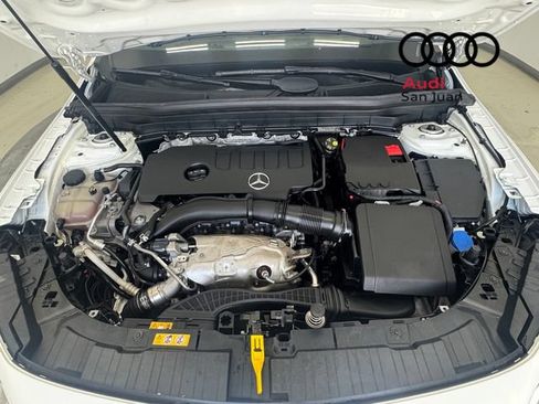 Used 2020 Mercedes-Benz GLB 250 image 4