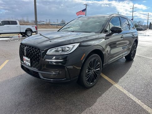 Used 2025 Lincoln Corsair Reserve w/ Jet Appearance Package image 16