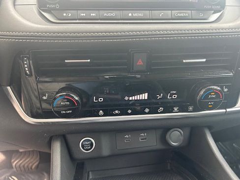 Used 2021 Nissan Rogue SV w/ Premium Package FWD image 19