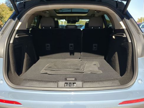 Used 2025 Lincoln Corsair Reserve image 23