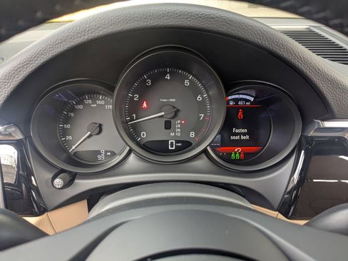 New 2026 Porsche Macan image 16