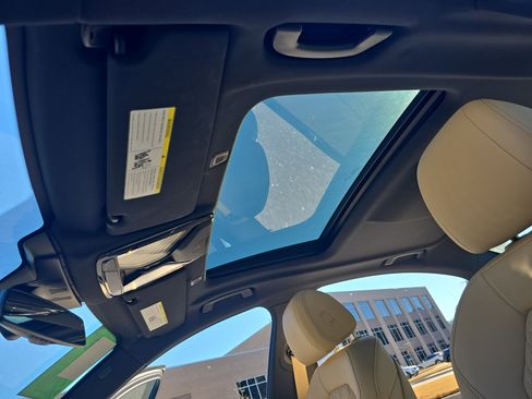 Used 2023 BMW 530i xDrive w/ Premium Package image 32