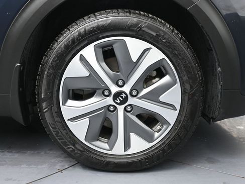 Used 2020 Kia Niro EX Premium image 15