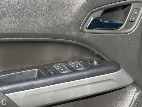 Used 2022 Chevrolet Colorado ZR2 AWD/4WD image 19
