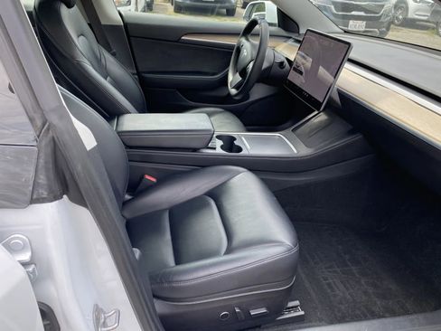 Used 2021 Tesla Model 3 Standard Range Plus image 6