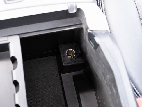 Used 2019 Ford F150 XLT w/ Equipment Group 302A Luxury image 10