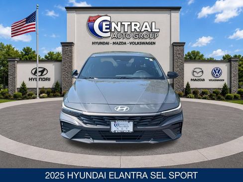 Certified 2025 Hyundai Elantra Sport FWD image 2