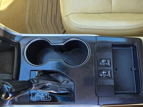 Used 2015 Toyota Camry XLE FWD image 20