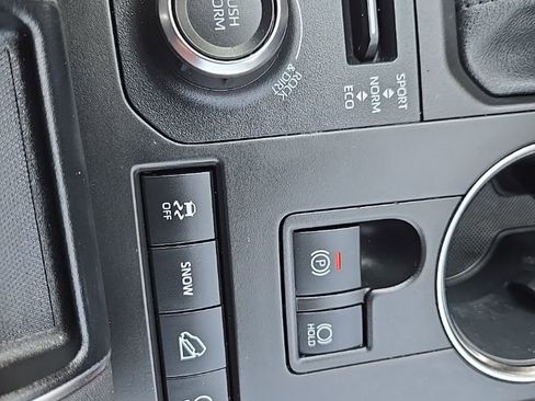 Used 2022 Toyota Highlander XSE image 19