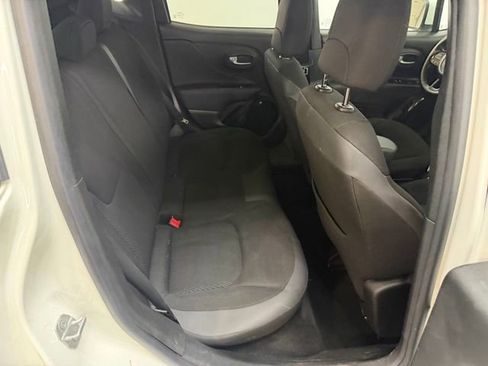 Used 2018 Jeep Renegade Altitude AWD/4WD image 35
