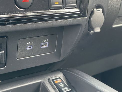 Used 2020 Nissan Titan PRO-4X w/ Pro-4x Convenience Package image 31