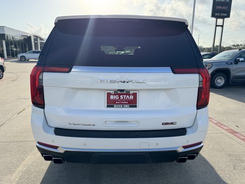 Used 2025 GMC Yukon Denali AWD/4WD image 8