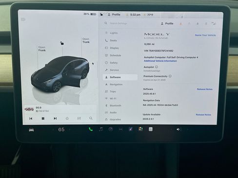 Used 2025 Tesla Model Y Long Range image 37