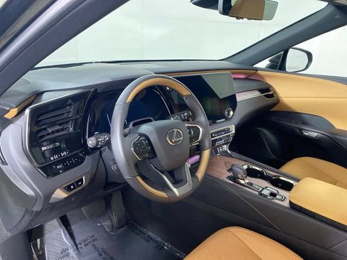 Used 2025 Lexus RX 350 w/ Convenience Package AWD/4WD image 13