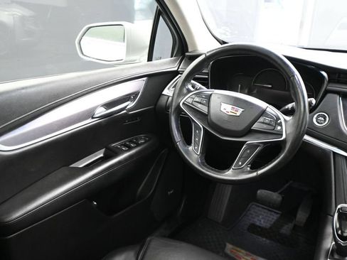 Used 2019 Cadillac XT5 Luxury FWD image 10