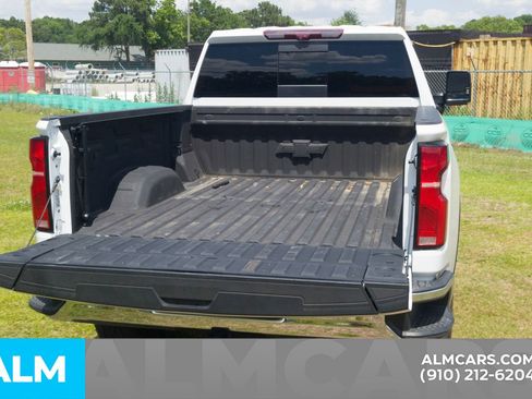 Used 2024 Chevrolet Silverado 2500 LTZ w/ LTZ Plus Package AWD/4WD image 10