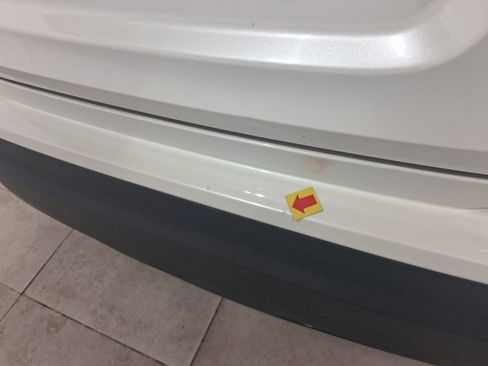 Used 2020 Toyota C-HR LE image 35